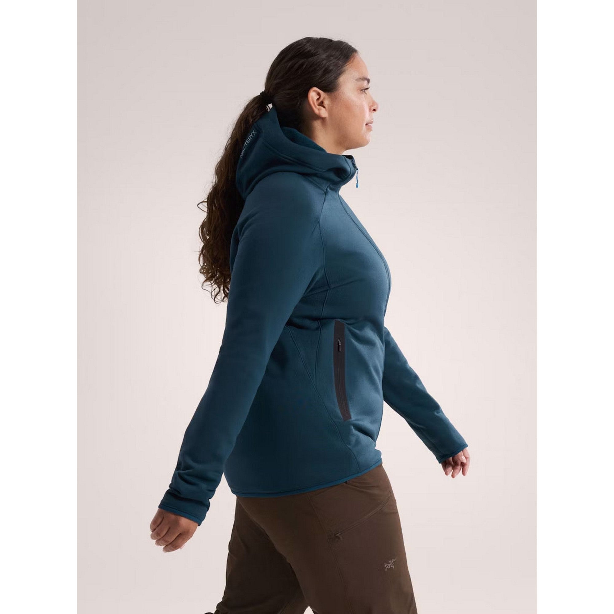 F25-X000008535-Kyanite-Hoody-Midnight-Frost-Women-s-Side-View.jpg