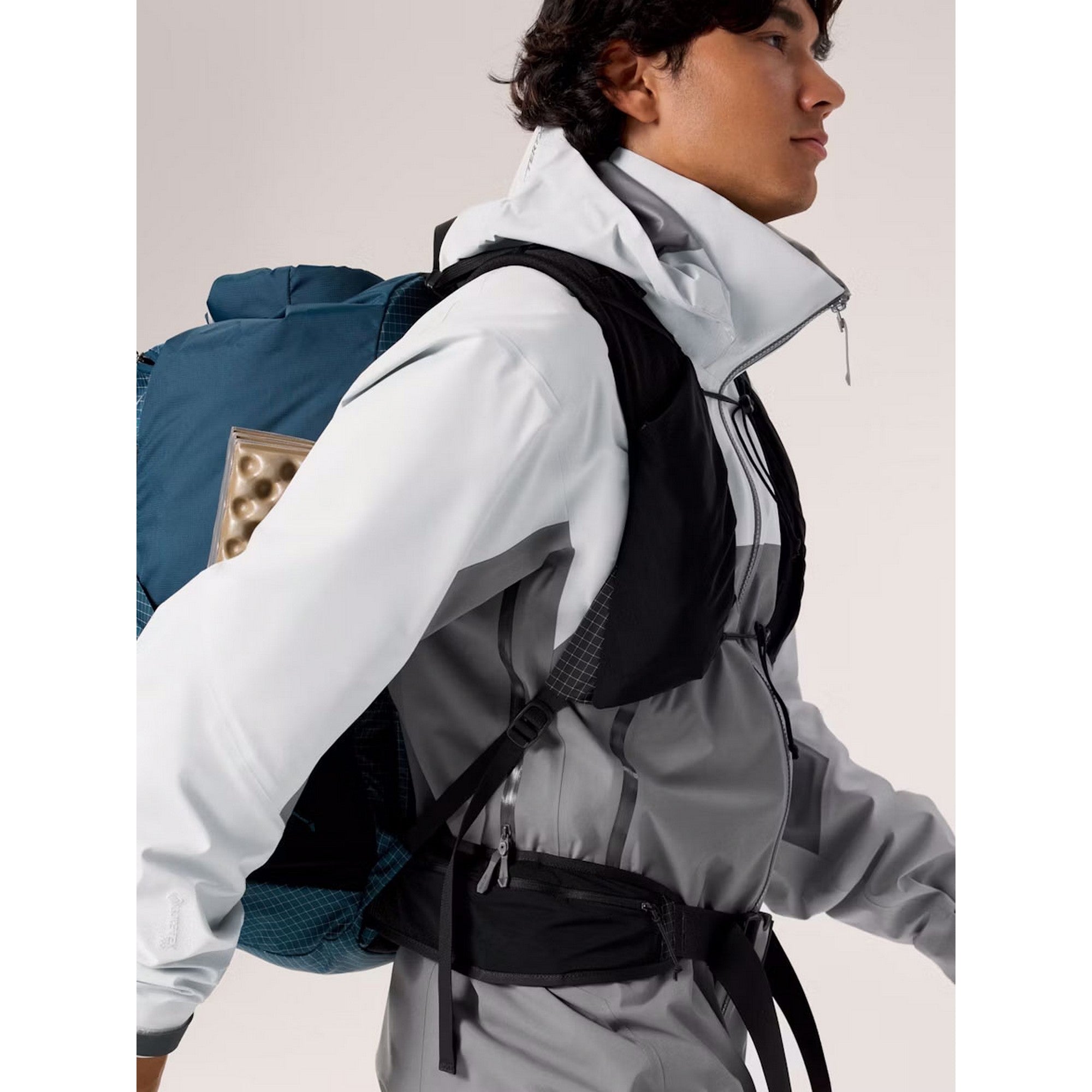 F25-X000009906-Beta-AR-Jacket-Solitude-Void-Hover.jpg