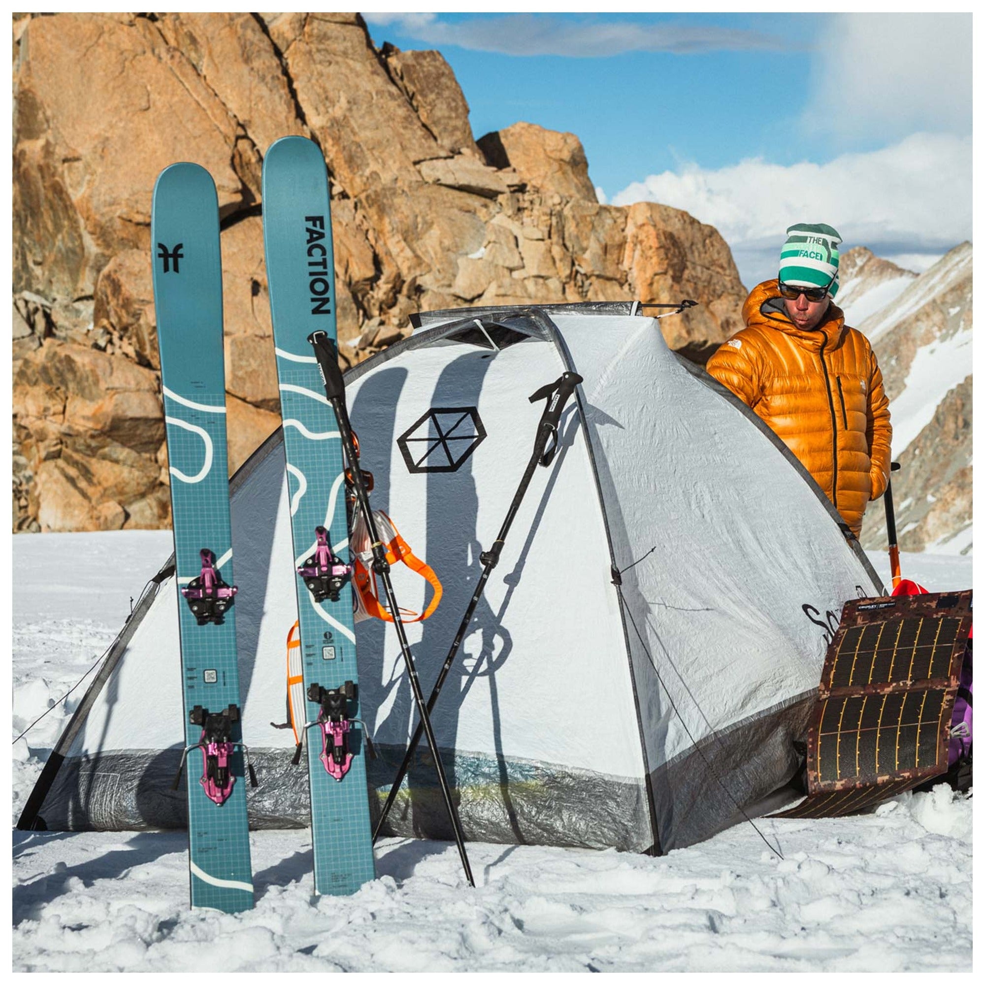 Faction-Skis-2526-Agent-2-Lifestyle1-1x1.jpg