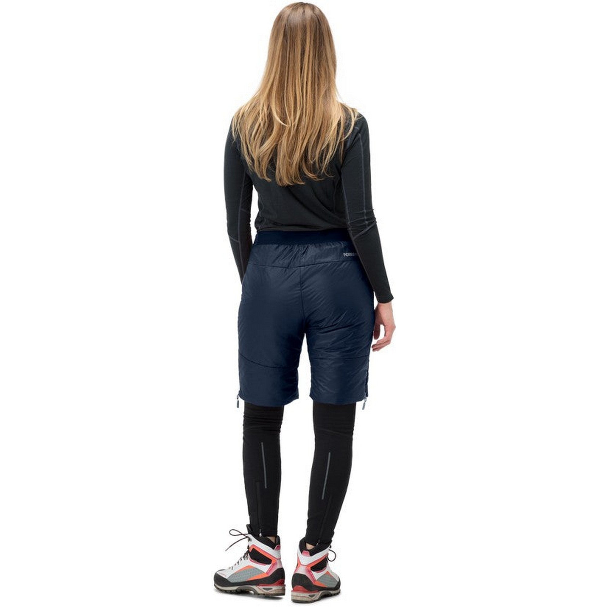W_falketind_thermo40_shorts_Indigo_Night_Blue_2_4fee140a-0632-4f2c-b8e3-9872b2ac9288.jpg