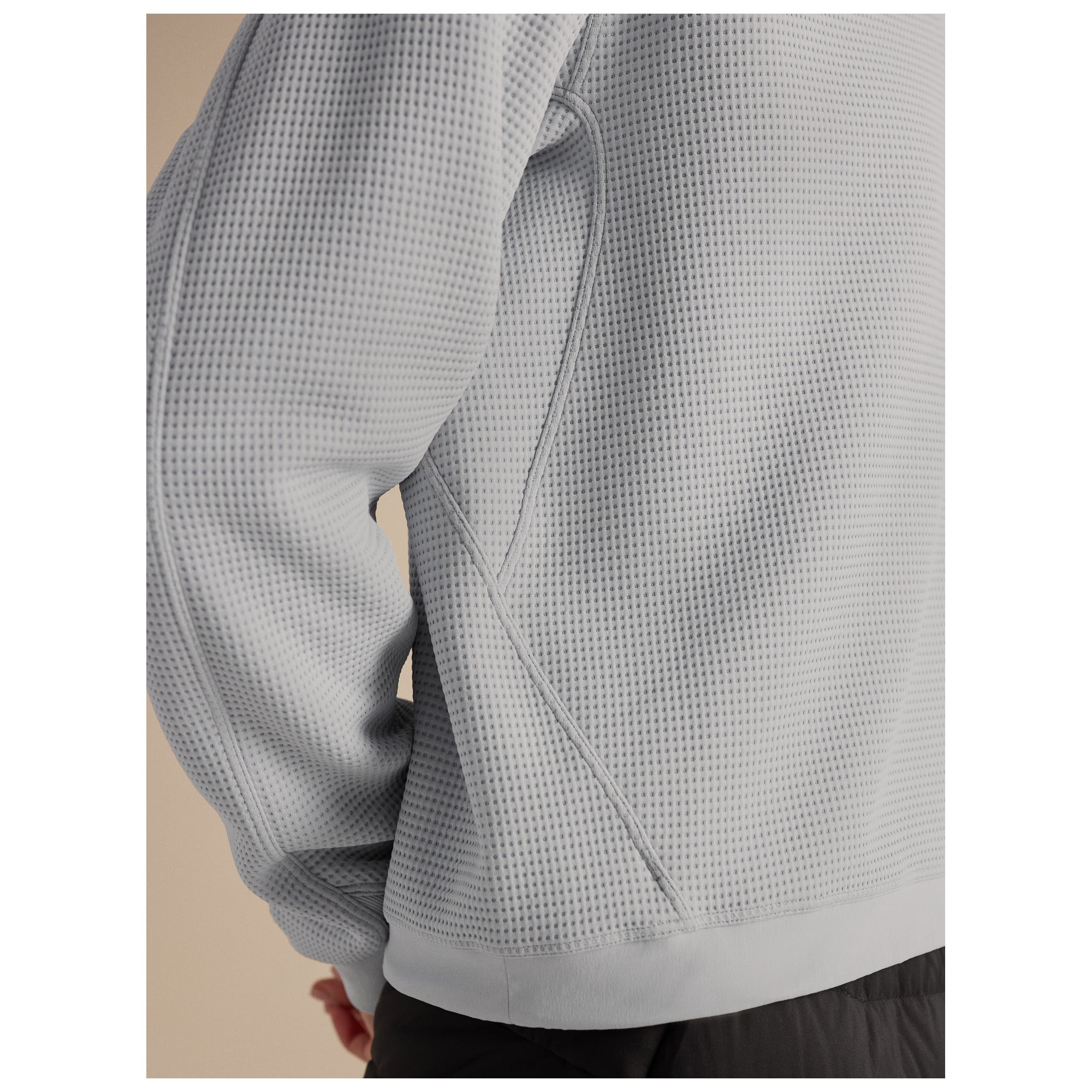OLERA ZIP NECK W